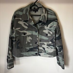 Shinestar Women’s Camouflage Cropped Cotton Button-Up Lightweight Spring Jacket